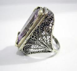 Art Nouveau 18K White and Yellow Gold  Amethyst 'Belais' Ring - View Left Side