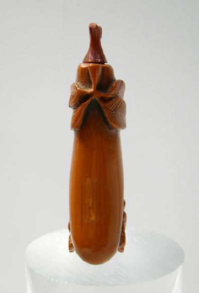 Antique Chinese Snuff Bottle - Sitting Eggplant - China - Reverse View