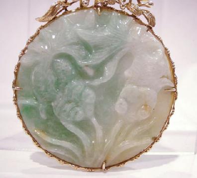 14K YG Mounted Carved Jade Disc - Front View Closeup