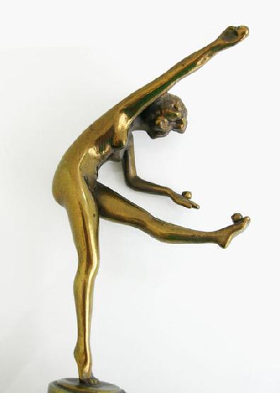 Art Deco 1920's Bronze Clad Nude Figure of 'The Juggler', after Claire Jeanne Roberte Colinet - Right Side View
