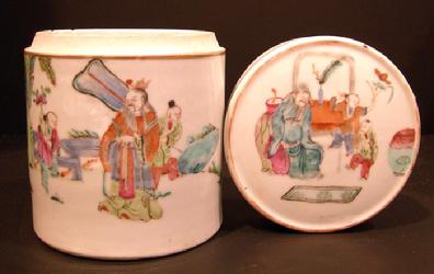 Cabinet Article-Set of Four Chinese Famille Rose Nested Boxs - 19th c. - Largest Box