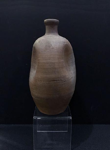Antique Japanese Bizen Pottery Tokkuri (Sake Bottle) with Daikoku - Reverse View