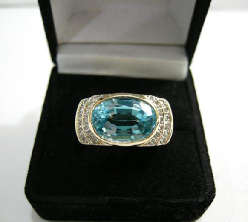 Vintage 14K Yellow Gold Blue Topaz and Diamond Ring
