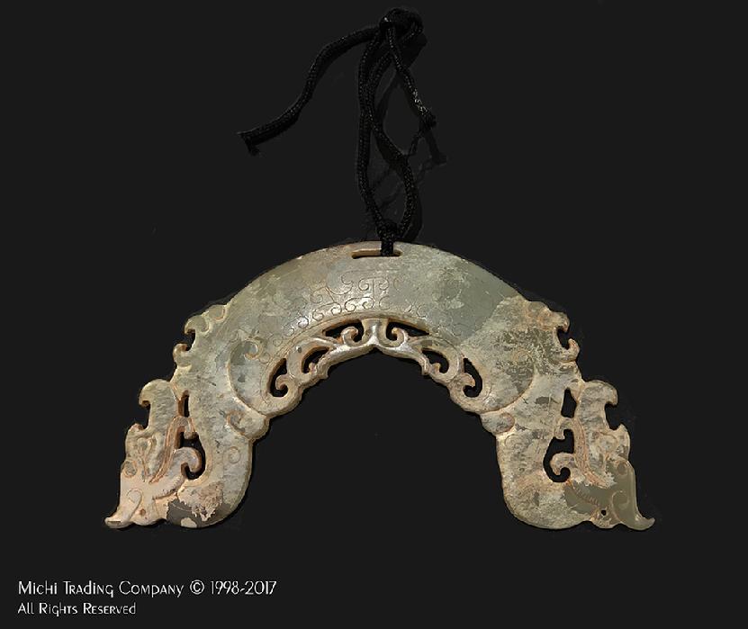 Old Chinese Arc-Shaped Jade Huang-Pendant - View of Detail